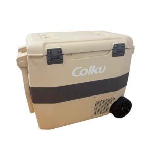 HELADERA PORTATIL COLKU 12V/24V - CON RUEDAS - CAPACIDAD 41,5 LT - COLOR ARENA